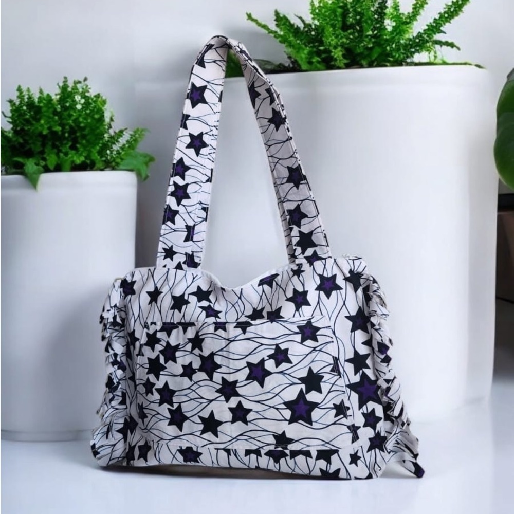 Stylish Star Patterned Tote Bag - Black and White